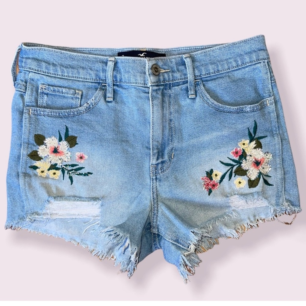 Hollister Destroyed High Rise Denim Short-Short 28